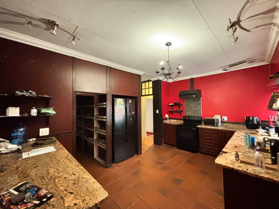 5 Bedroom Property for Sale in Flamwood North West